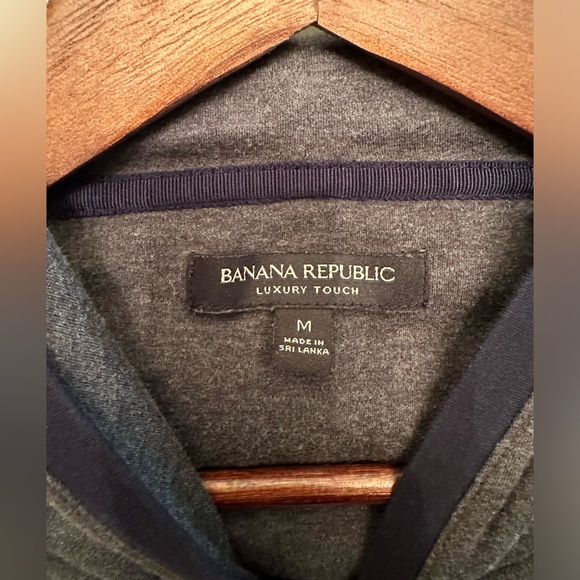 Banana Republic Luxury Touch Men’s Pullover gray and blue size medium. - Picture 3 of 3